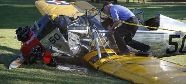 طائرة هاريسون فورد بعد الحادث