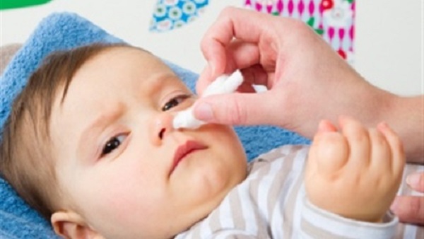الحقن المطاطية لتنظيف أنف طفلك