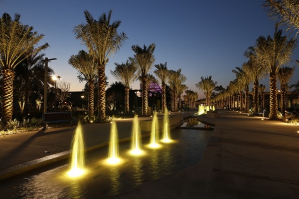 فيديو ... تعرف على أكبر وأجمل الحدائق في الإمارات - أبوظبي