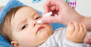 الحقن المطاطية أفضل وسيلة لتنظيف أنف طفلك