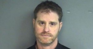 Man Unhappy With $50 Haircut Flew Into Rage at Salon Man Unhappy With $50 Haircut Flew Into Rage at Salon