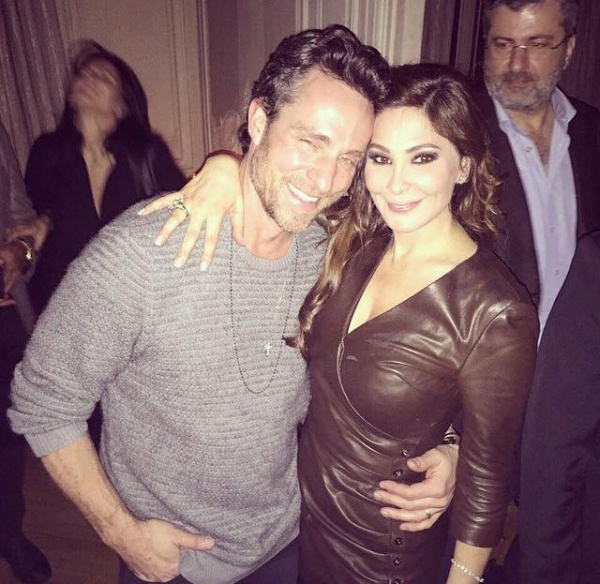 ماذا كان رد فعل زوجة راغب علامة على صورته وهو يحتضن اليسا ماذا كان رد فعل زوجة راغب علامة على صورته وهو يحتضن اليسا