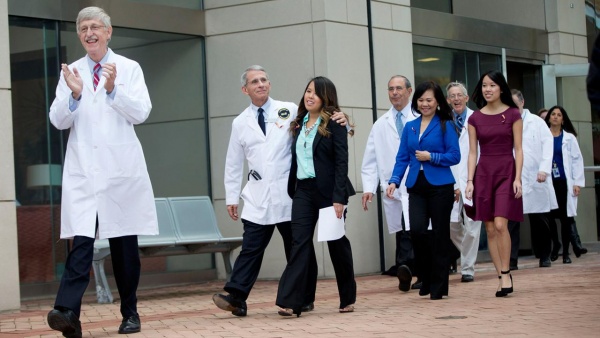 الممرضة الأمريكية نينا فام التي اصيبت بحمى - إيبولا - ترفع دعوى قضائية ضد المستشفى الممرضة الأمريكية نينا فام التي اصيبت بحمى - إيبولا - ترفع دعوى قضائية ضد المستشفى