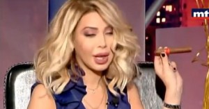 هيدا حكي !! نوال الزغبي تدخن "السيجار" وترفض رئيس حكومة هيدا حكي !! نوال الزغبي تدخن "السيجار" وترفض رئيس حكومة