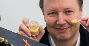 أغلى طعام في العالم، سعر الكيلو الواحد 300 ألف دولار والملعقة بـ 40 ألف دولار أغلى طعام في العالم، سعر الكيلو الواحد 300 ألف دولار والملعقة بـ 40 ألف دولار