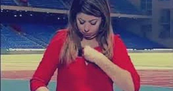 مذيعة مغربية في موقف محرج على الهواء مذيعة مغربية في موقف محرج على الهواء